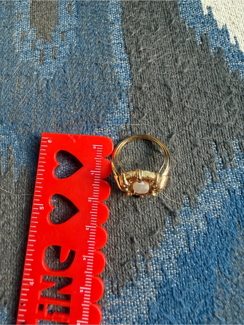 1975 Lights and shadows Avon Gold-Tone Ring with reversible stone - Picture 5 of 6